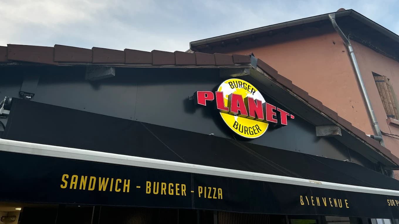 Façade de Planet' Burger à Villeurbanne